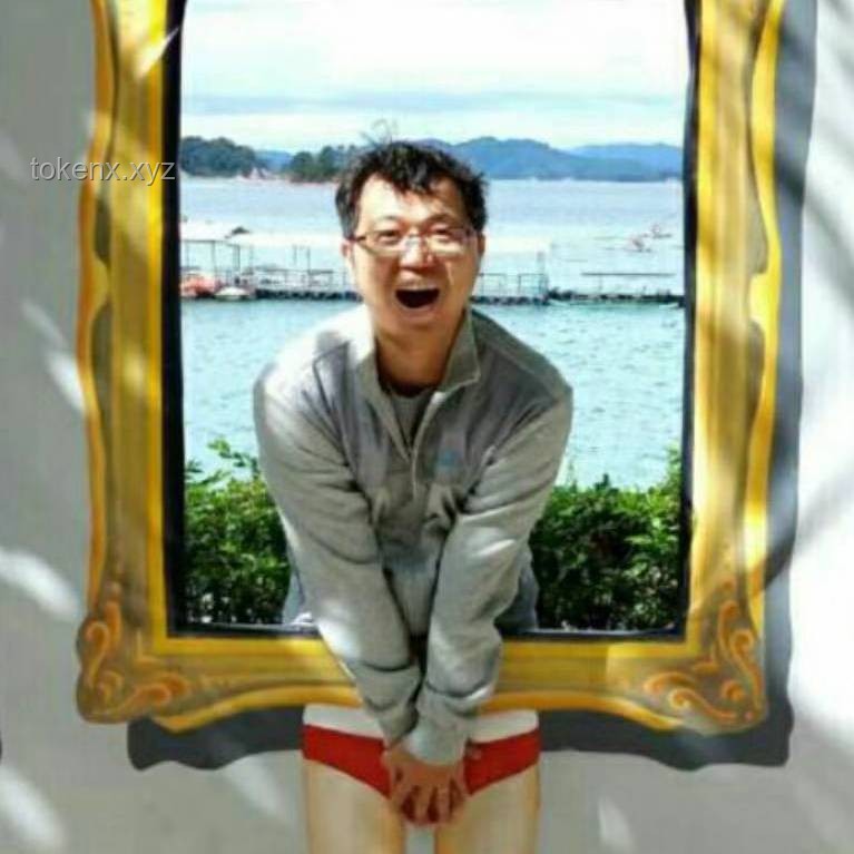 “帅哥经济”现象深度剖析：颜值经济下的新趋势与挑战