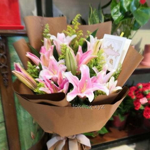 恋爱启程：一束花与正式告白的意义