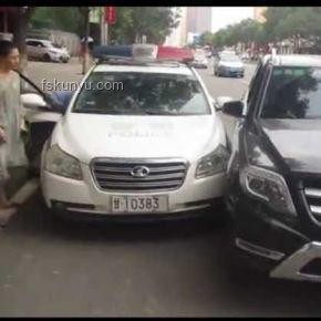 网红违停跳警车：创新视野下的社会规则重塑