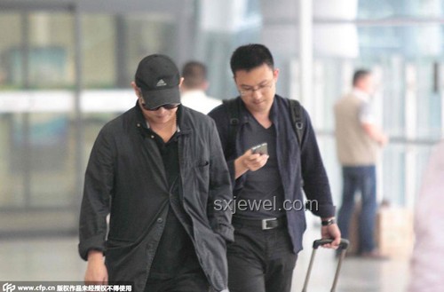 李连杰直播首秀探秘，功夫皇帝的短视频之旅