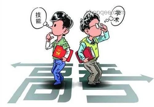 参加2025年高考体验与考完感受对比分析
