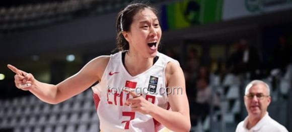 中国女篮67分大胜波黑，双杀对手彰显实力