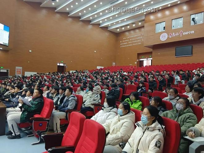 报考基础学科与应用学科：前途与热爱的对比分析